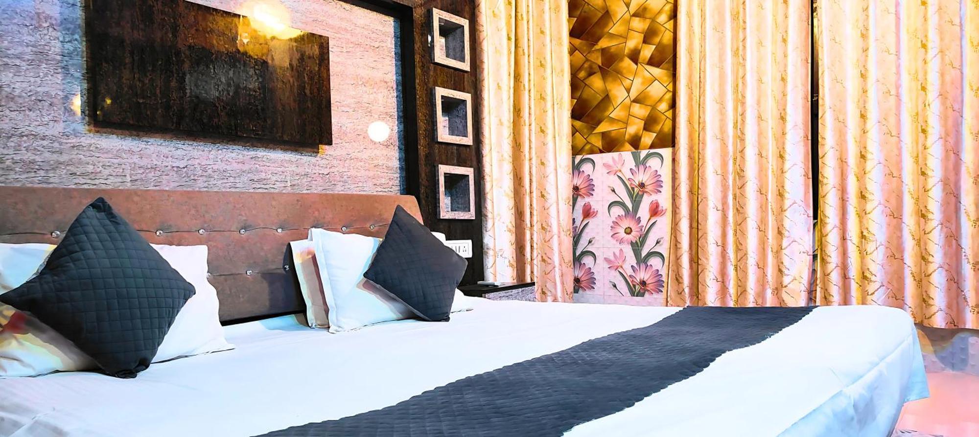 Ramayana Grand Hotel Ayodhya Екстериор снимка