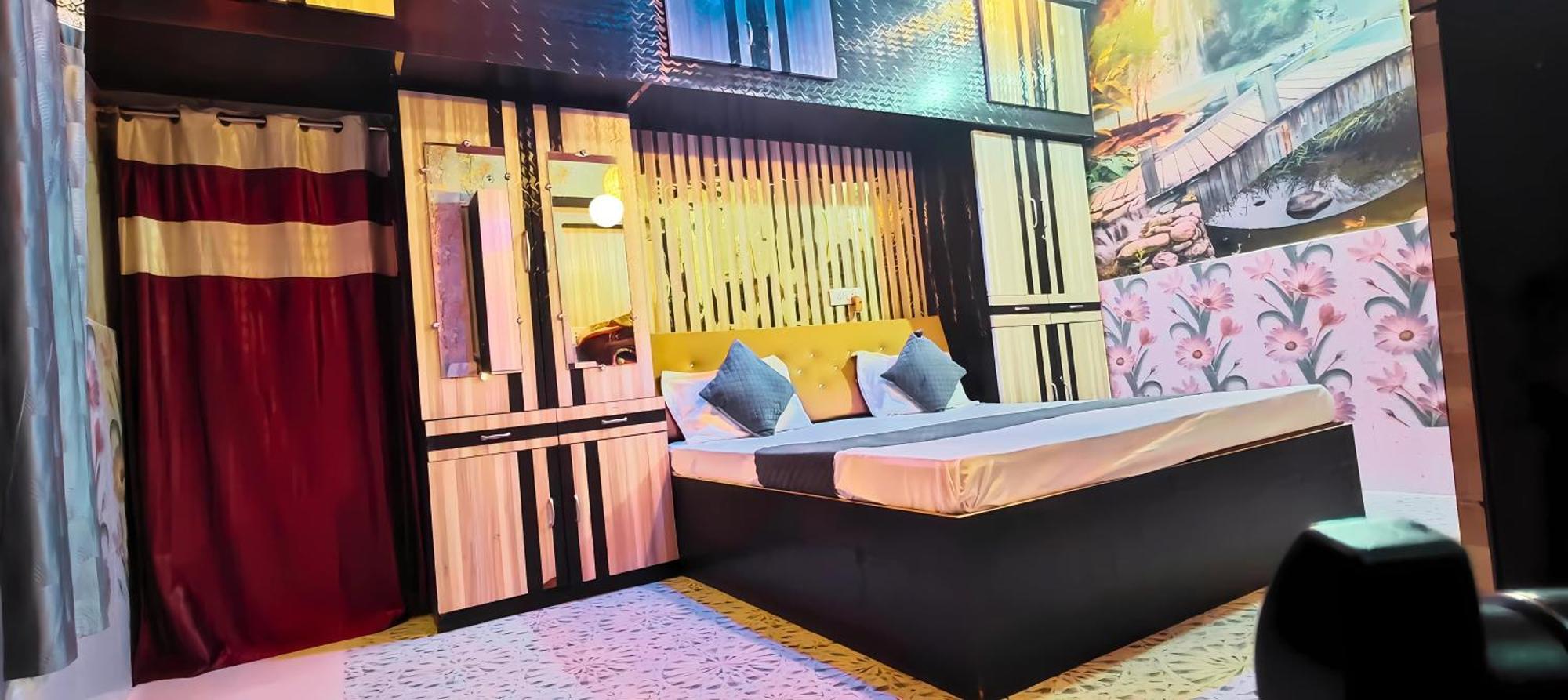 Ramayana Grand Hotel Ayodhya Екстериор снимка