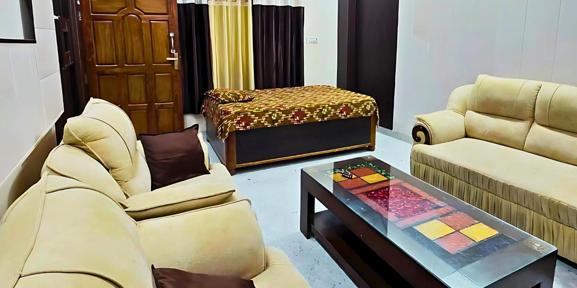 Ramayana Grand Hotel Ayodhya Екстериор снимка